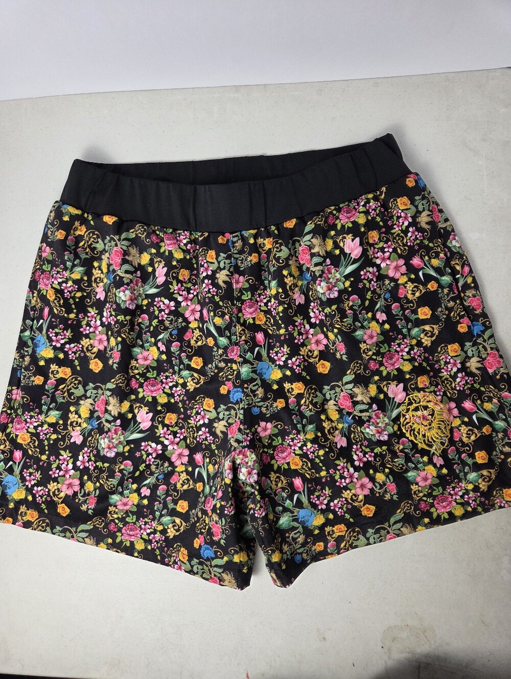 Franki Ray Floral Shorts Mens Size Large Black Multicolored Gold Lion Logo Swim